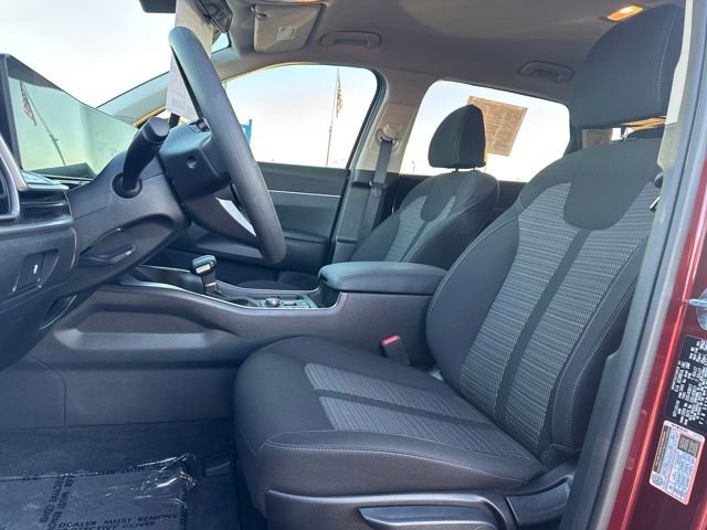 Used 2025 Kia Sorento LX image 16