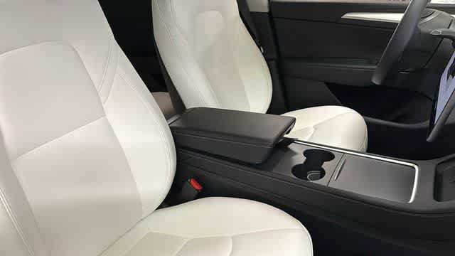 Used 2024 Tesla Model Y Performance AWD/4WD image 30