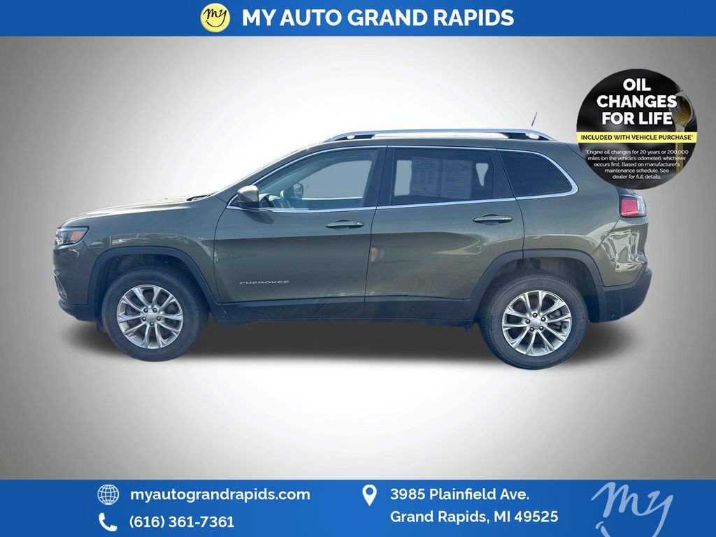 Used 2019 Jeep Cherokee Latitude w/ Cold Weather Group AWD/4WD image 4