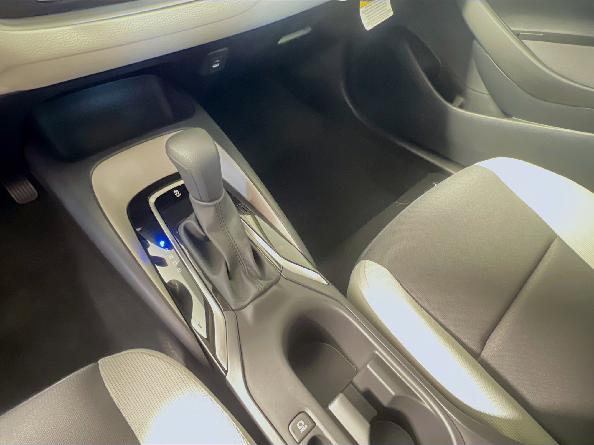 Used 2025 Toyota Corolla LE image 25