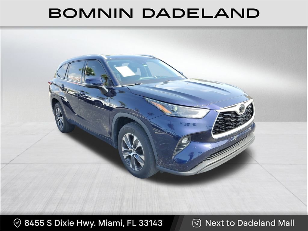 Used 2022 Toyota Highlander XLE