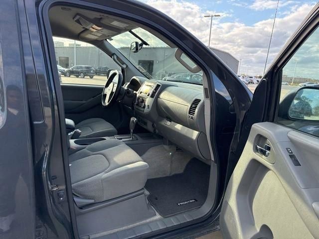 Used 2014 Nissan Frontier SV w/ SV Value Truck Package image 11