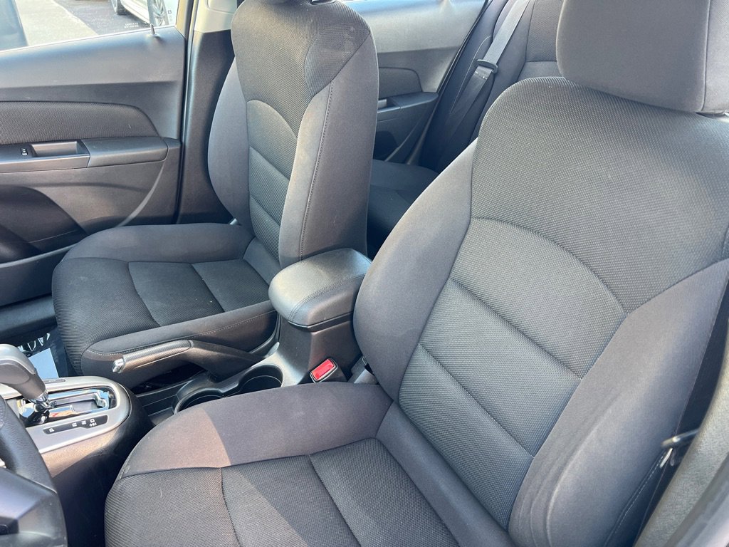 Used 2015 Chevrolet Cruze LT FWD image 20