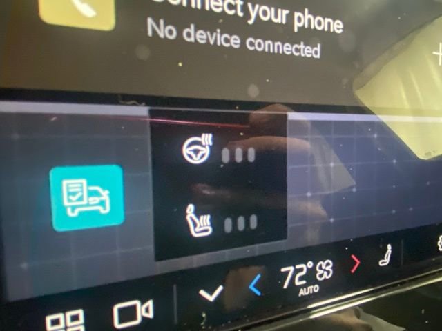 Certified 2025 Volvo XC40 B5 Ultra image 25