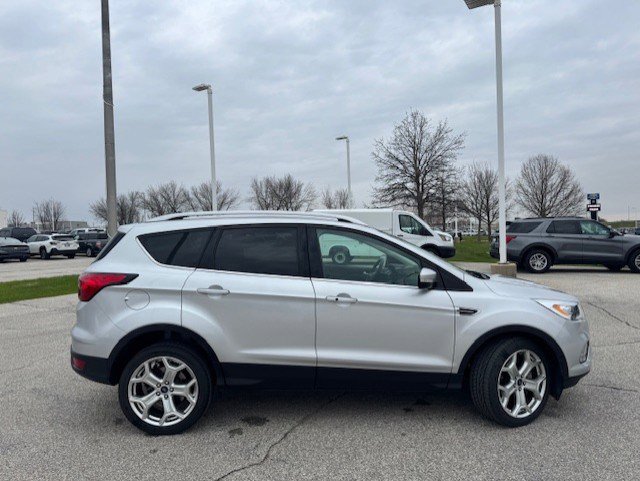 Used 2019 Ford Escape Titanium image 9