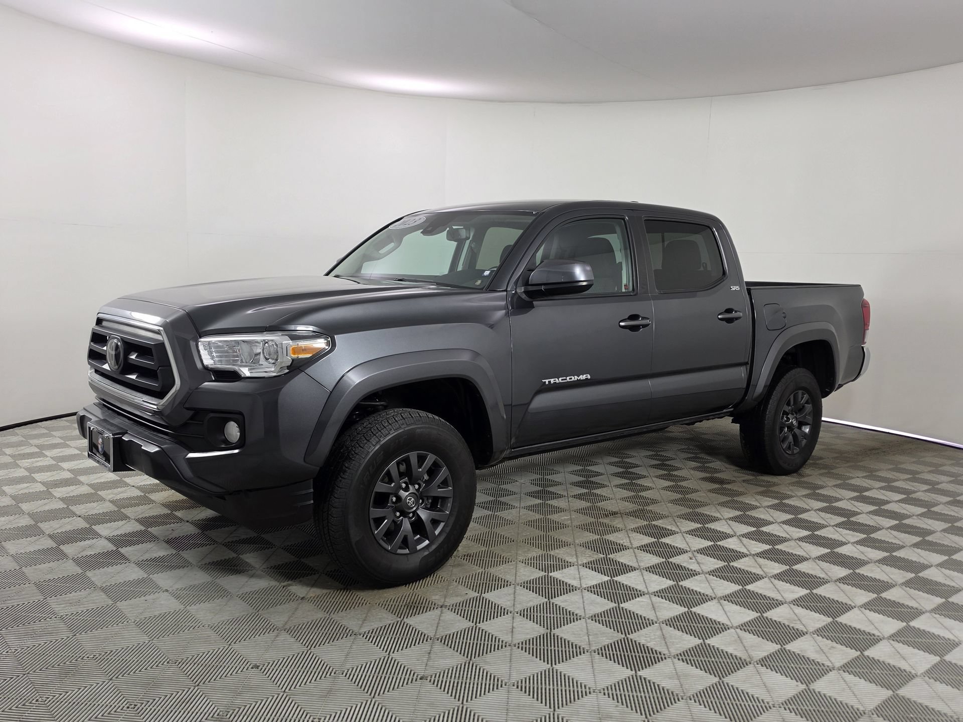 Used 2023 Toyota Tacoma SR5 AWD/4WD image 37