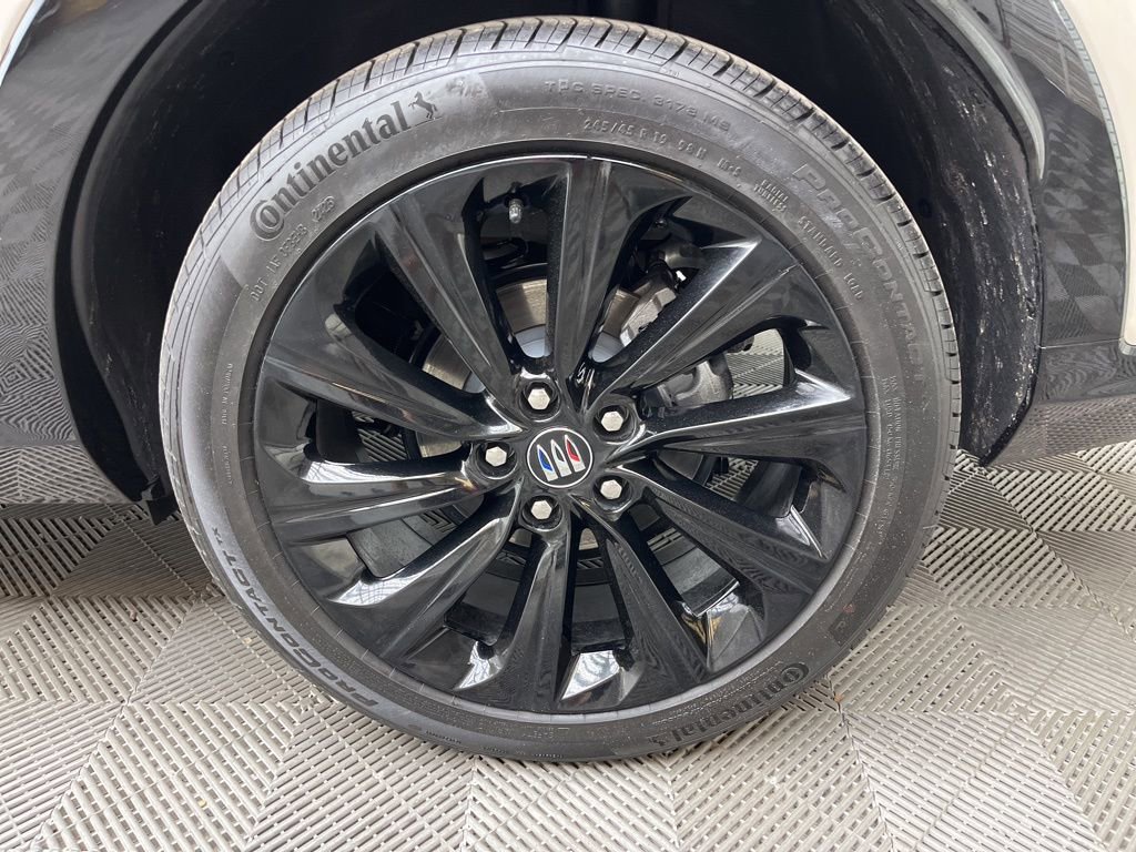 Used 2026 Buick Envista Sport Touring w/ Studio Series FWD image 29