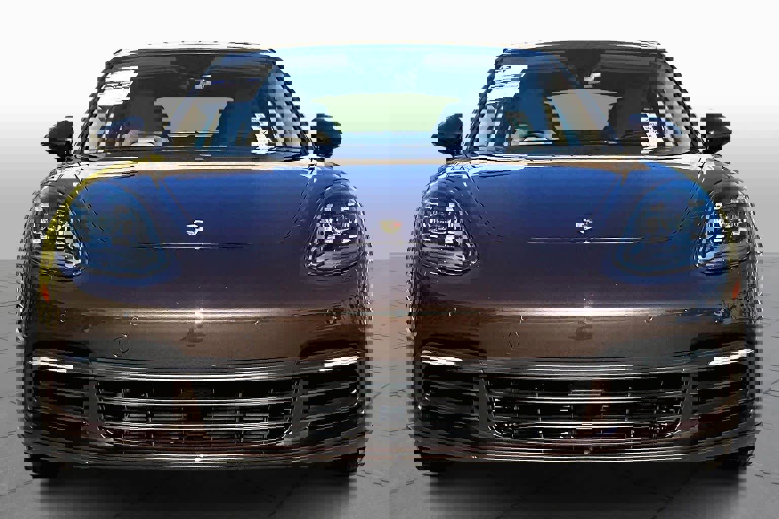 Used 2018 Porsche Panamera image 3