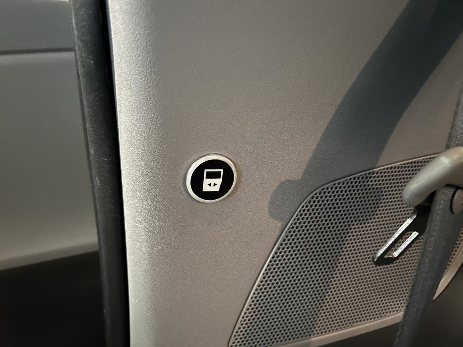 Used 2018 Toyota Sienna XLE w/ XLE Navigation Package image 37