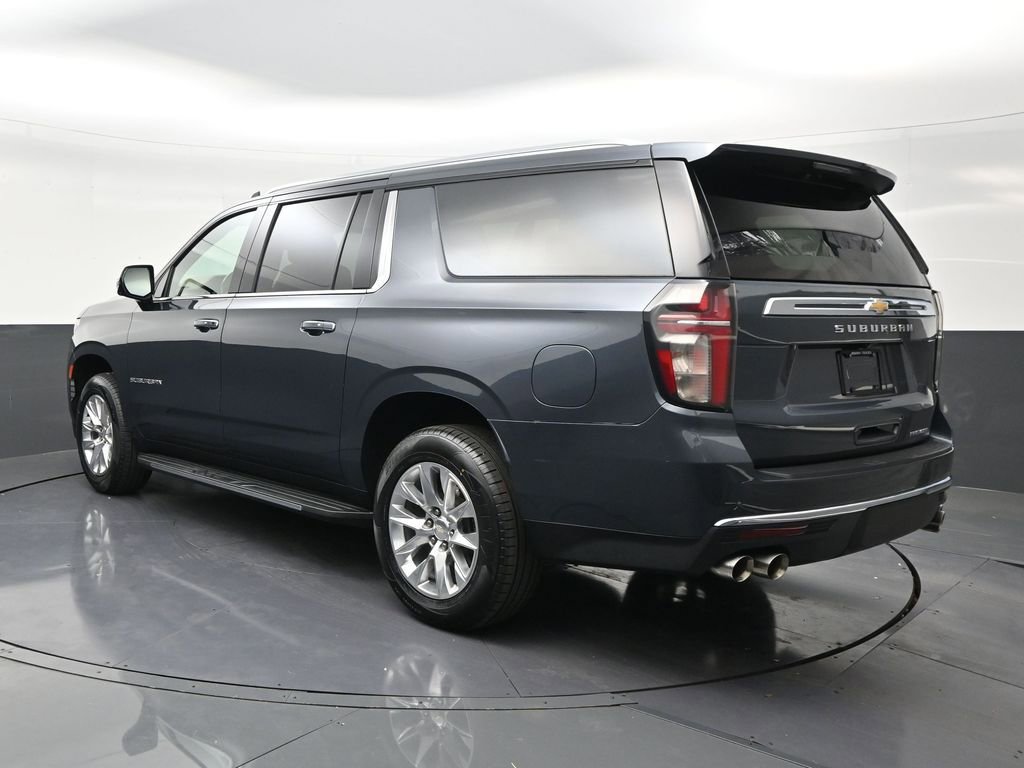 Used 2021 Chevrolet Suburban Premier w/ Premium Package RWD image 3