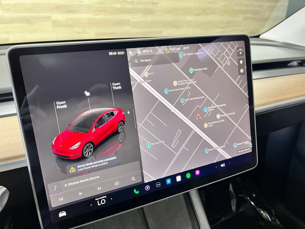 Used 2025 Tesla Model Y Long Range AWD/4WD image 18