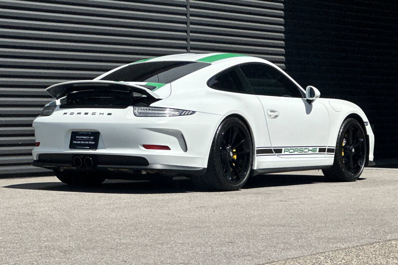 Certified 2016 Porsche 911 R RWD image 8