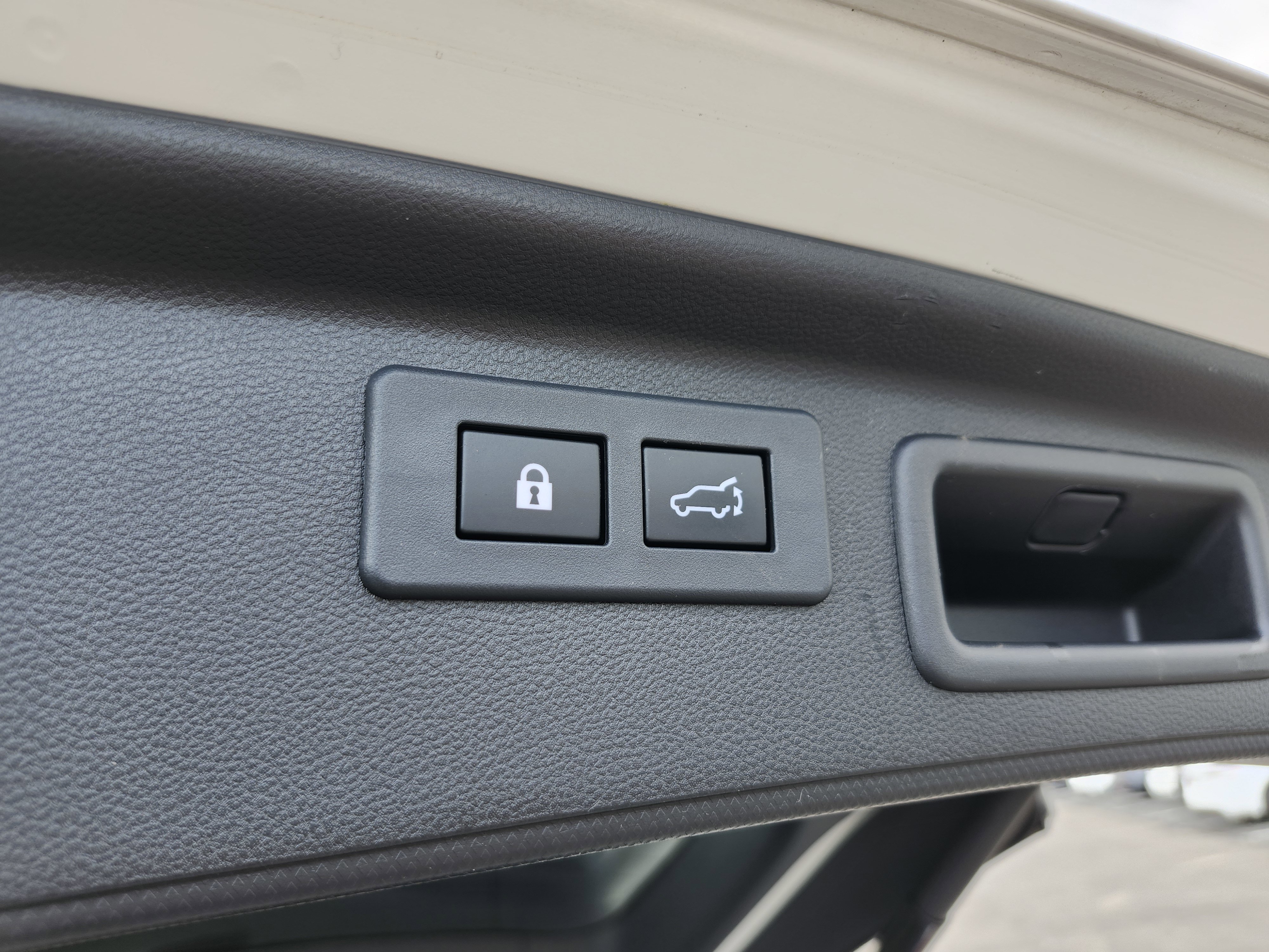 Used 2019 Subaru Forester Limited w/ Popular Package #3 image 27