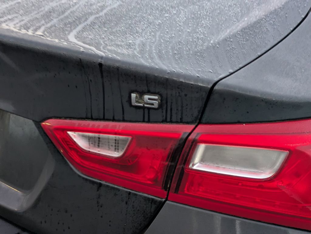 Used 2016 Chevrolet Malibu LS FWD image 7