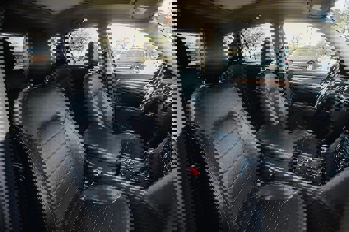 Used 2018 Volkswagen Atlas SEL Premium image 38