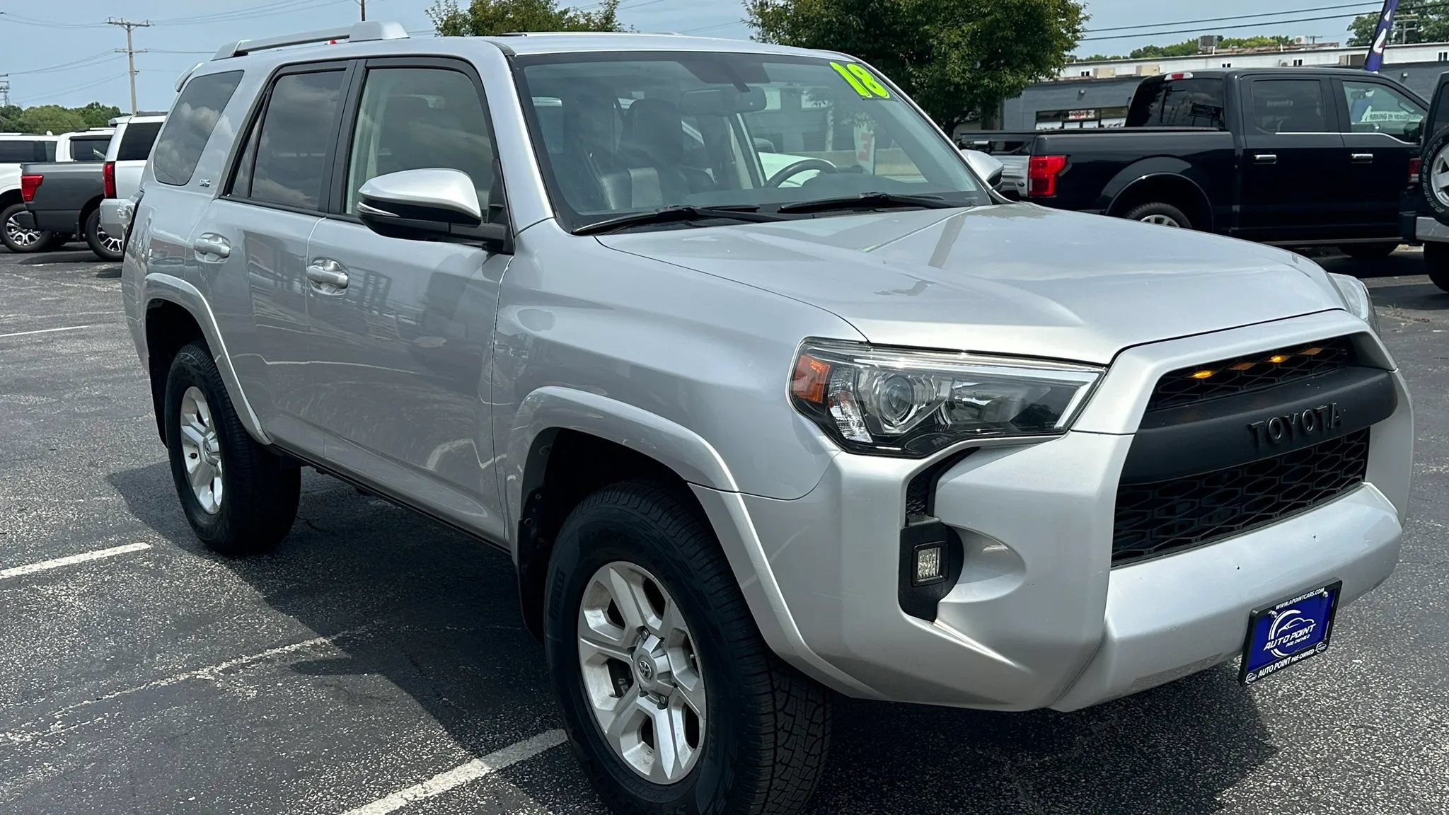 Used 2018 Toyota 4Runner SR5 Premium AWD/4WD image 3