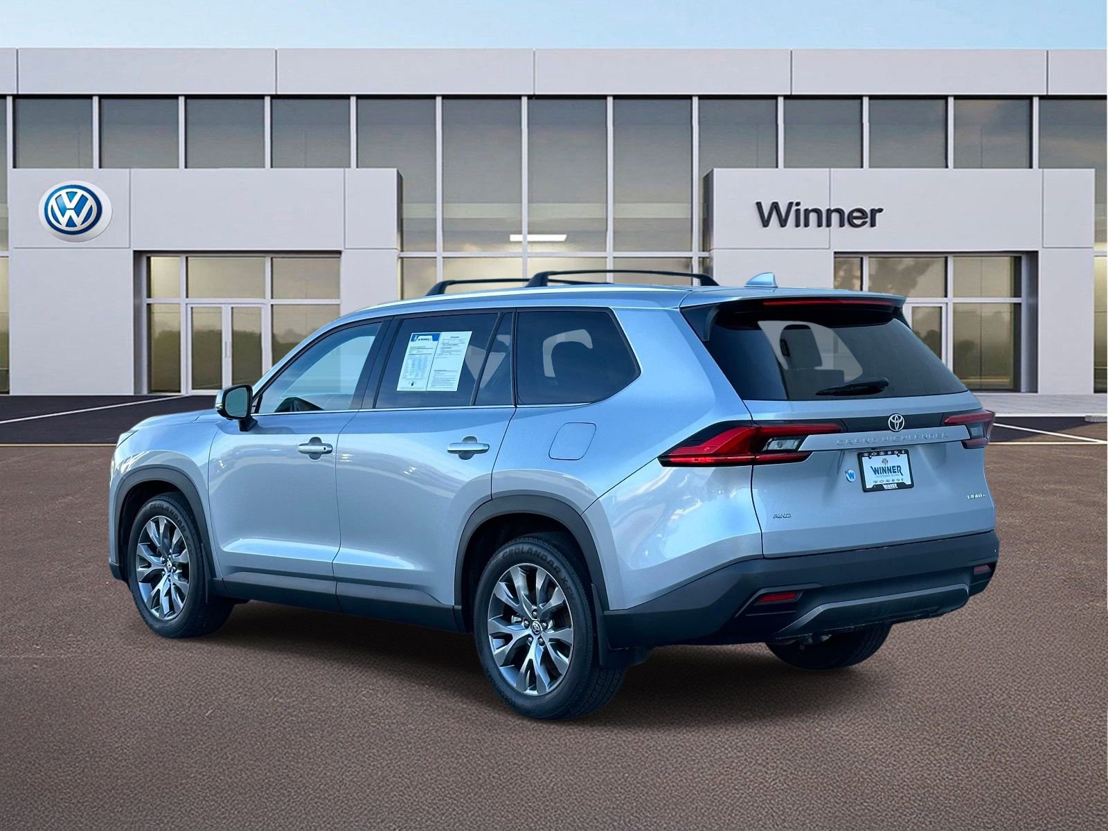 Used 2024 Toyota Grand Highlander Limited image 5