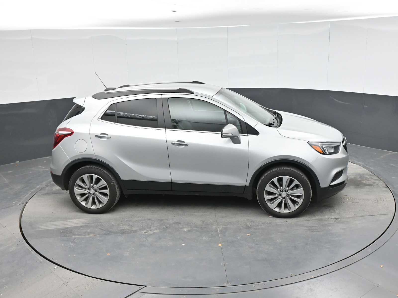 Used 2018 Buick Encore Preferred AWD/4WD image 20
