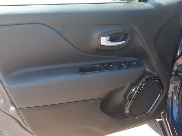 Used 2023 Jeep Renegade Altitude AWD/4WD image 8