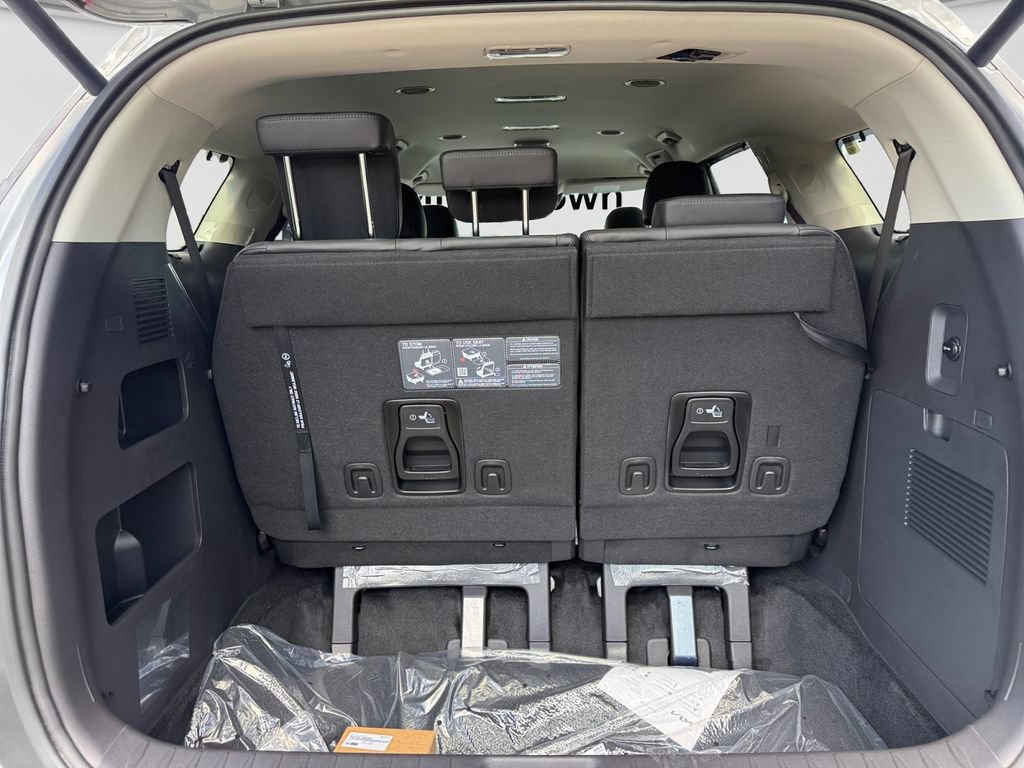 New 2027 Kia Carnival EX FWD image 16