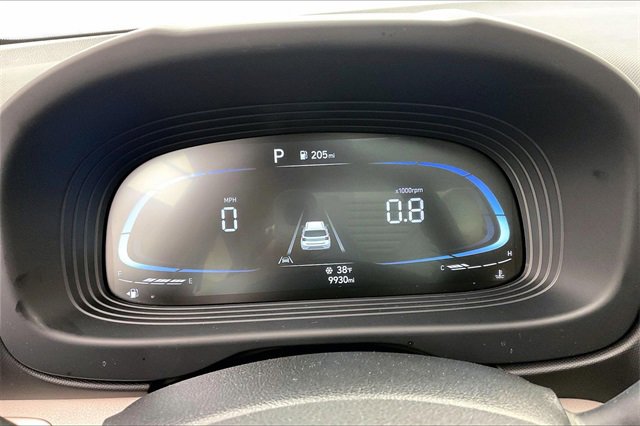 Used 2024 Hyundai Venue SEL image 25