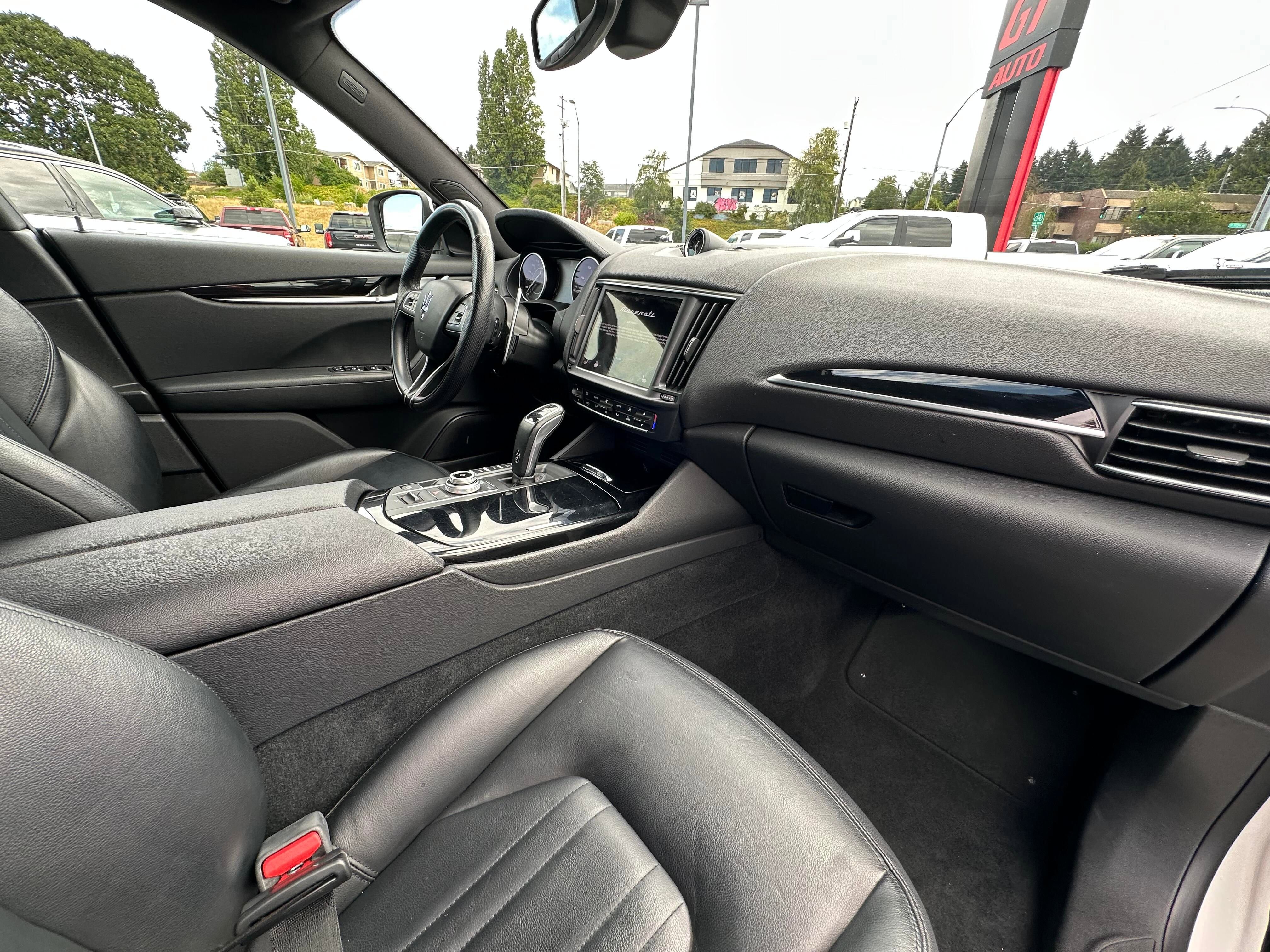 Used 2023 Maserati Levante Modena image 14