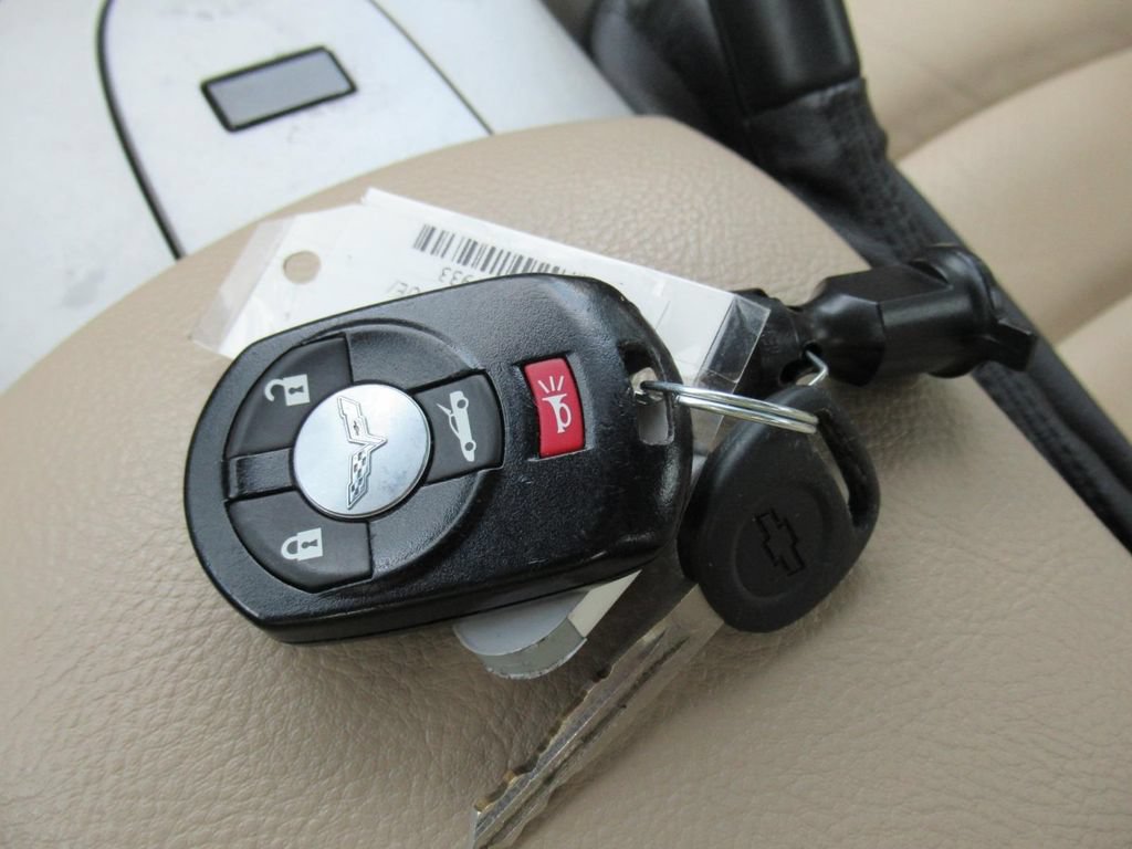Used 2005 Chevrolet Corvette Convertible w/ Preferred Equipment Group RWD image 23