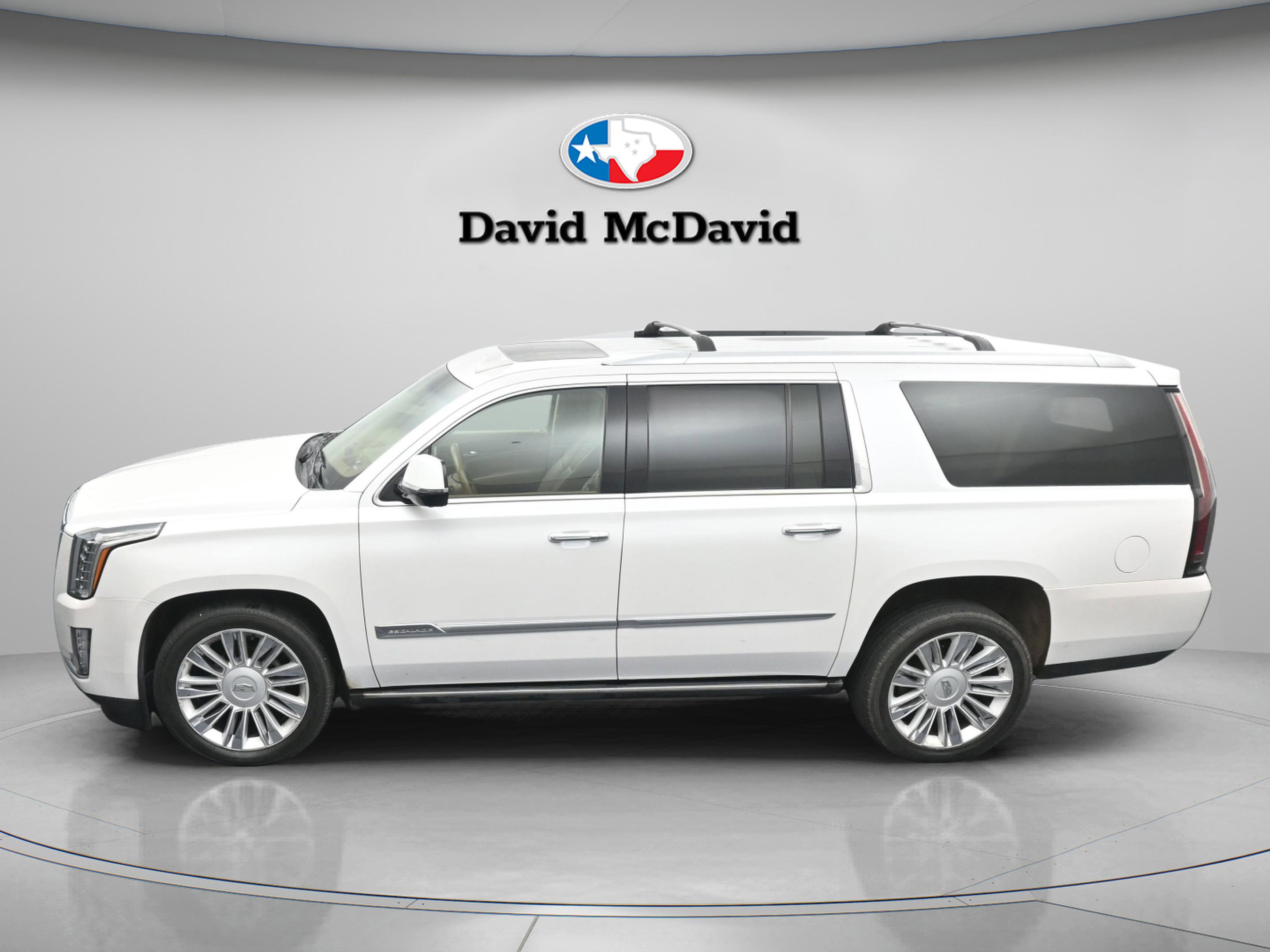 Used 2016 Cadillac Escalade ESV Platinum AWD/4WD image 43