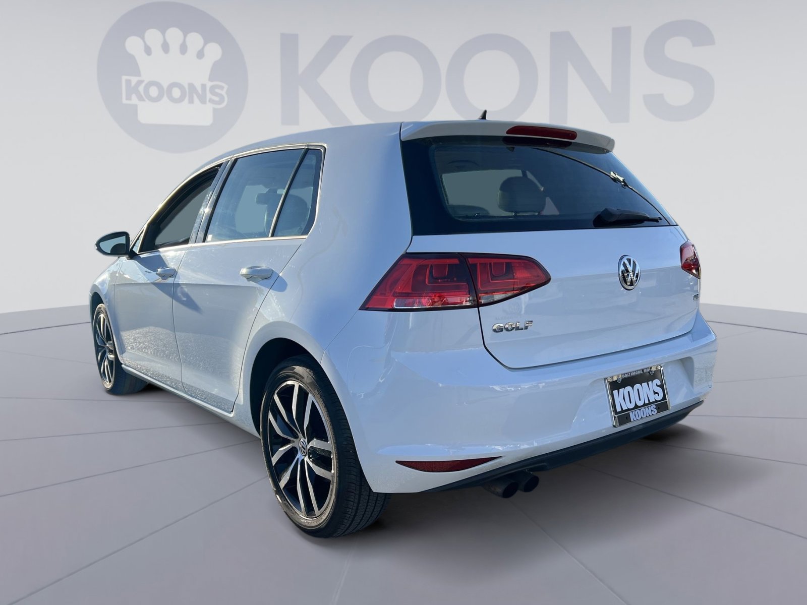 Used 2015 Volkswagen Golf S image 4