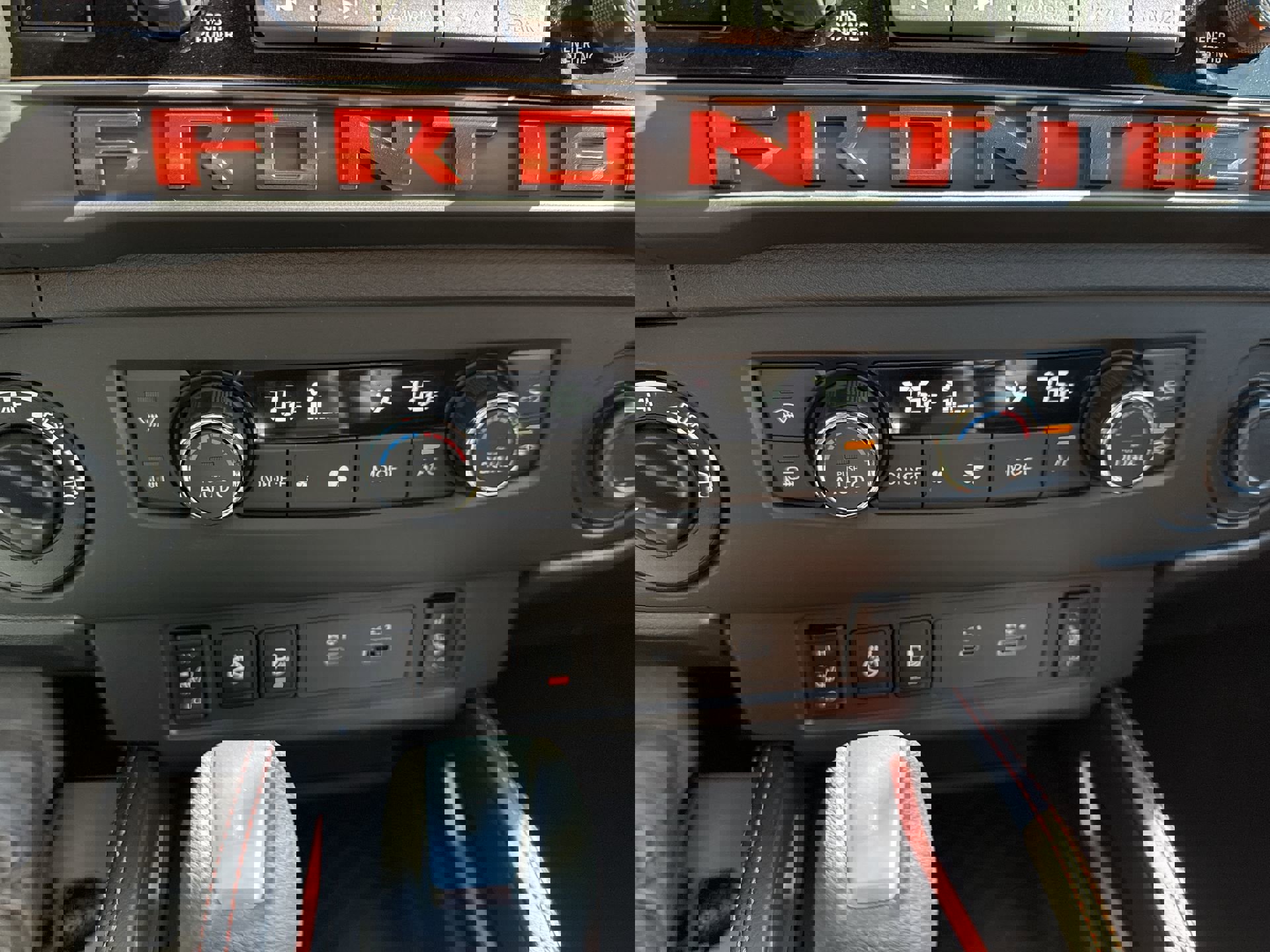 Used 2026 Nissan Frontier PRO-4X w/ Pro Premium Package image 16