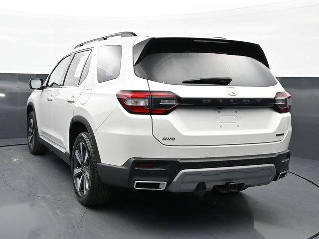 Used 2025 Honda Pilot Touring image 5