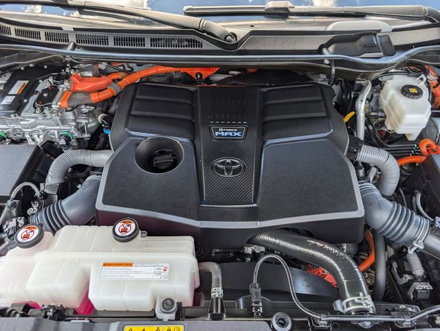 Used 2024 Toyota Tundra Limited AWD/4WD image 37