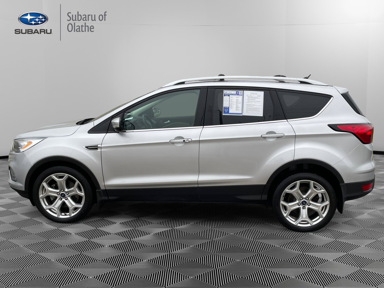 Used 2019 Ford Escape Titanium image 8