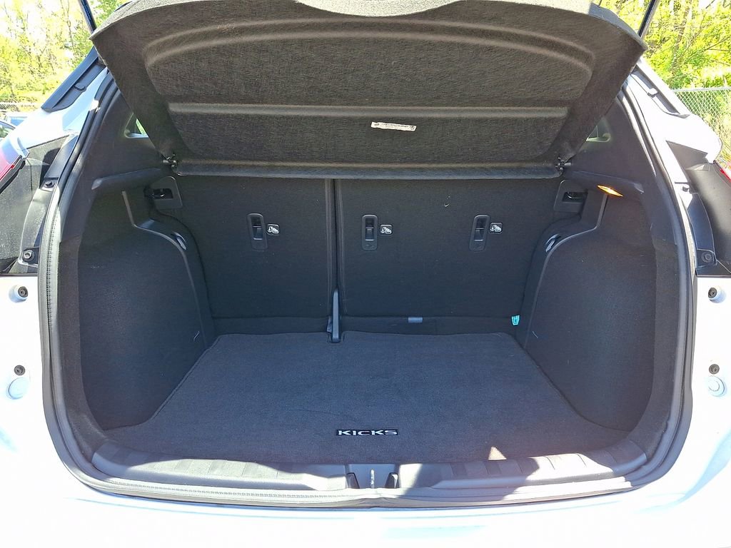 Certified 2023 Nissan Kicks SR w/ SR Premium Package FWD image 28