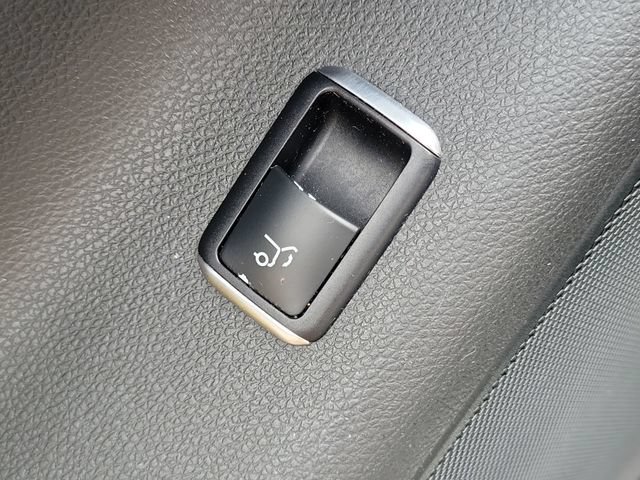 Used 2017 Mercedes-Benz GLE 350 4MATIC image 27