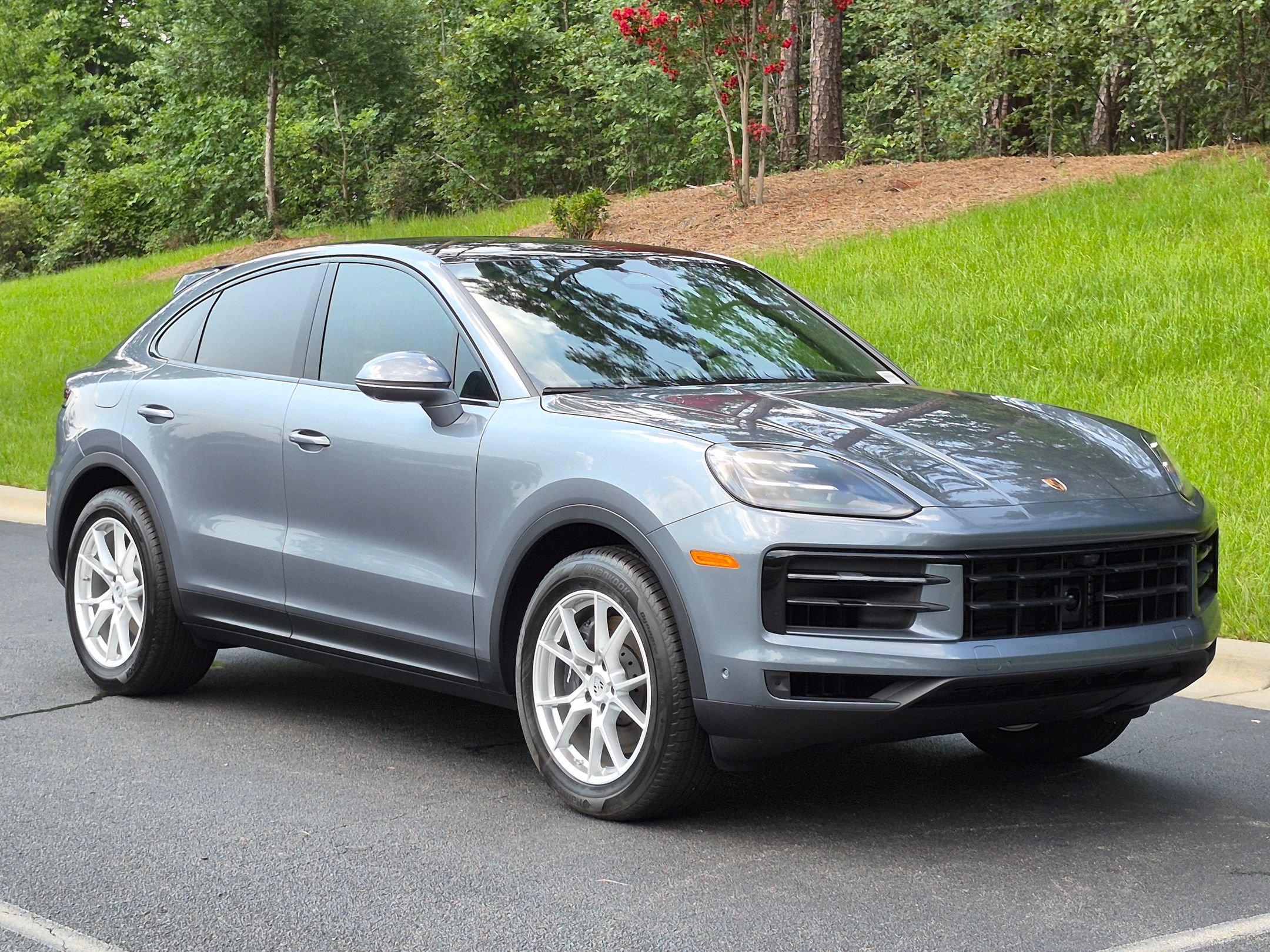 New 2026 Porsche Cayenne Coupe AWD/4WD image 33
