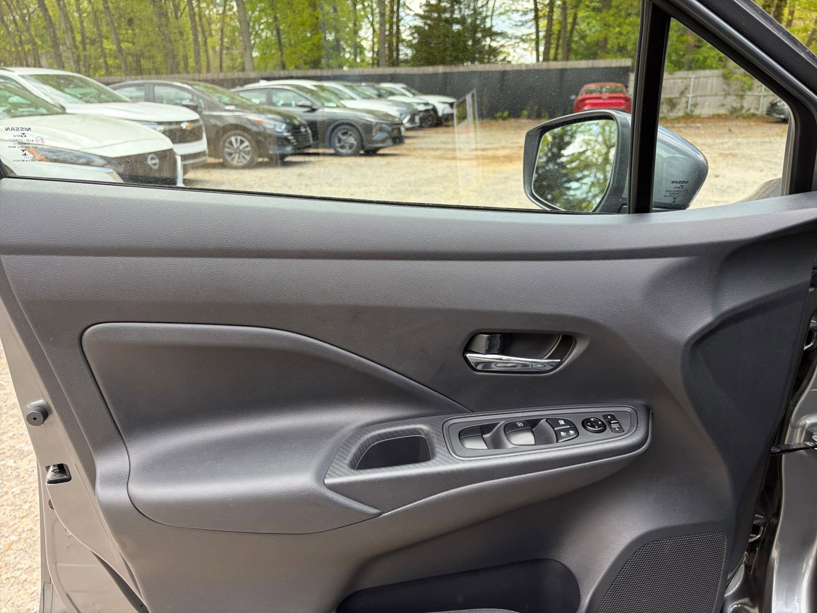 Used 2025 Nissan Versa SV FWD image 18