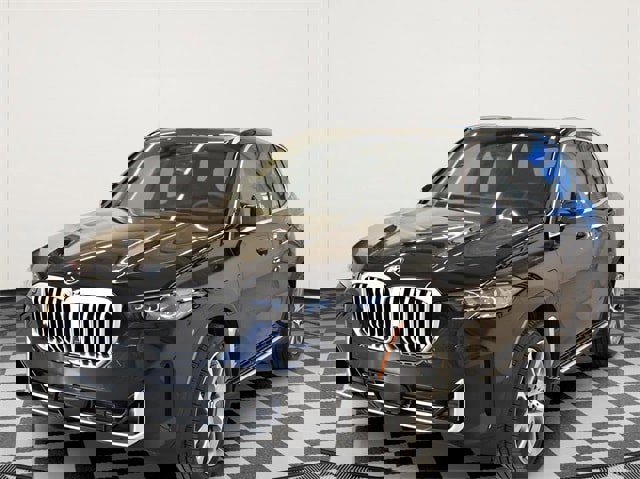 New 2026 BMW X5 xDrive50e w/ Premium Package image 9