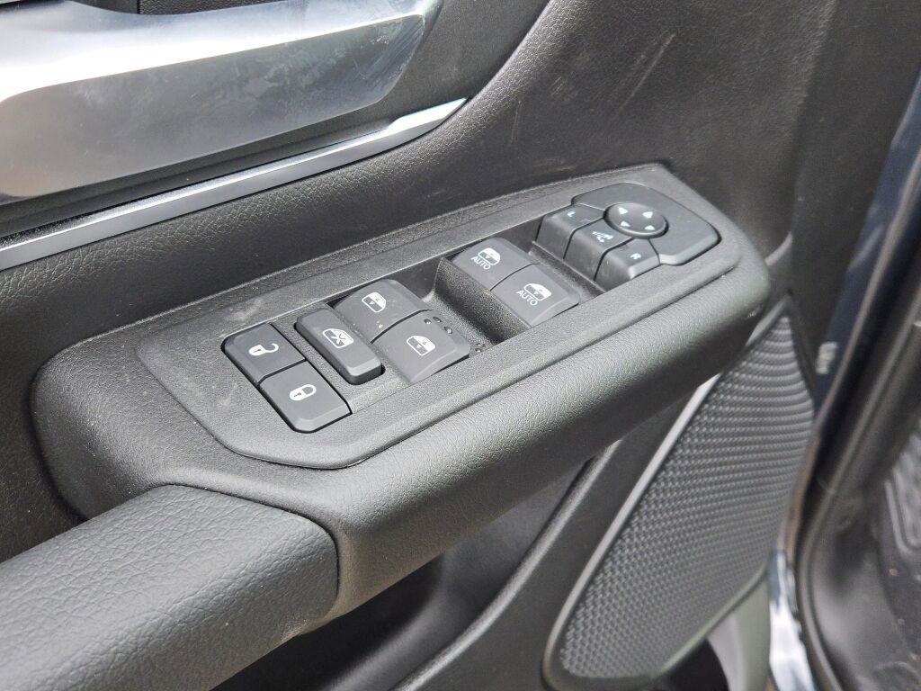 New 2026 RAM 1500 4x4 Crew Cab image 21