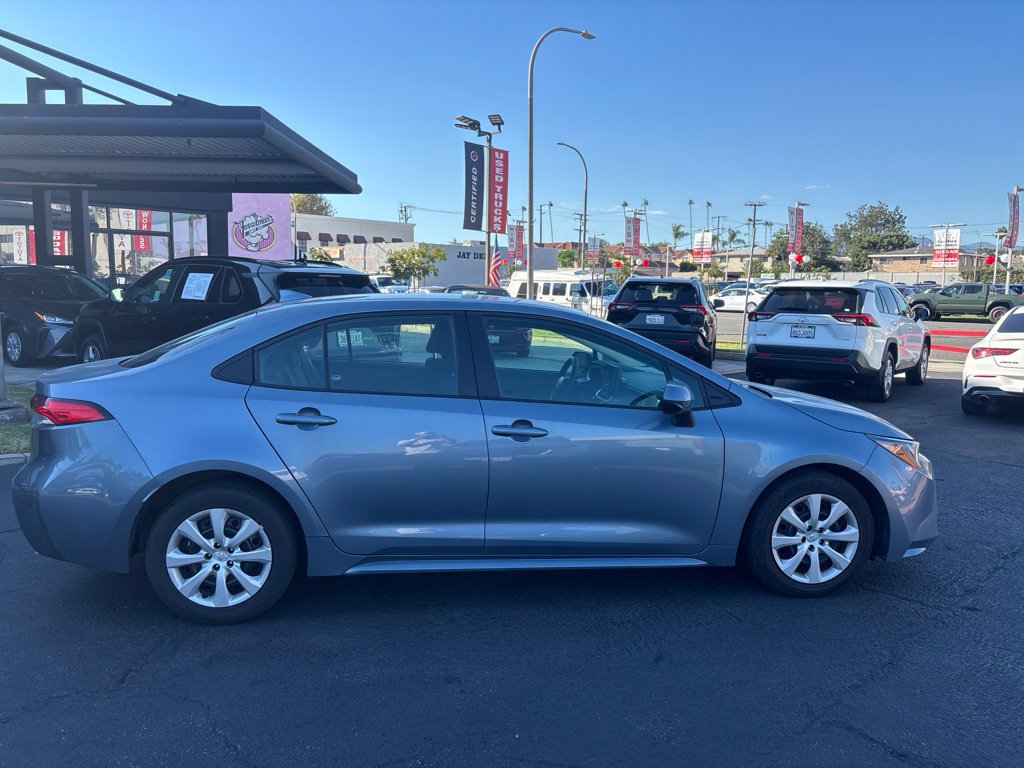 Used 2024 Toyota Corolla LE FWD image 3