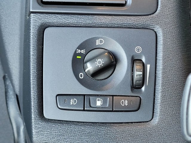 Used 2012 Volvo C70 T5 FWD image 10