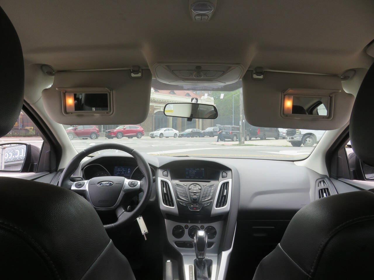 Used 2014 Ford Focus SE w/ Equipment Group 201A FWD image 13