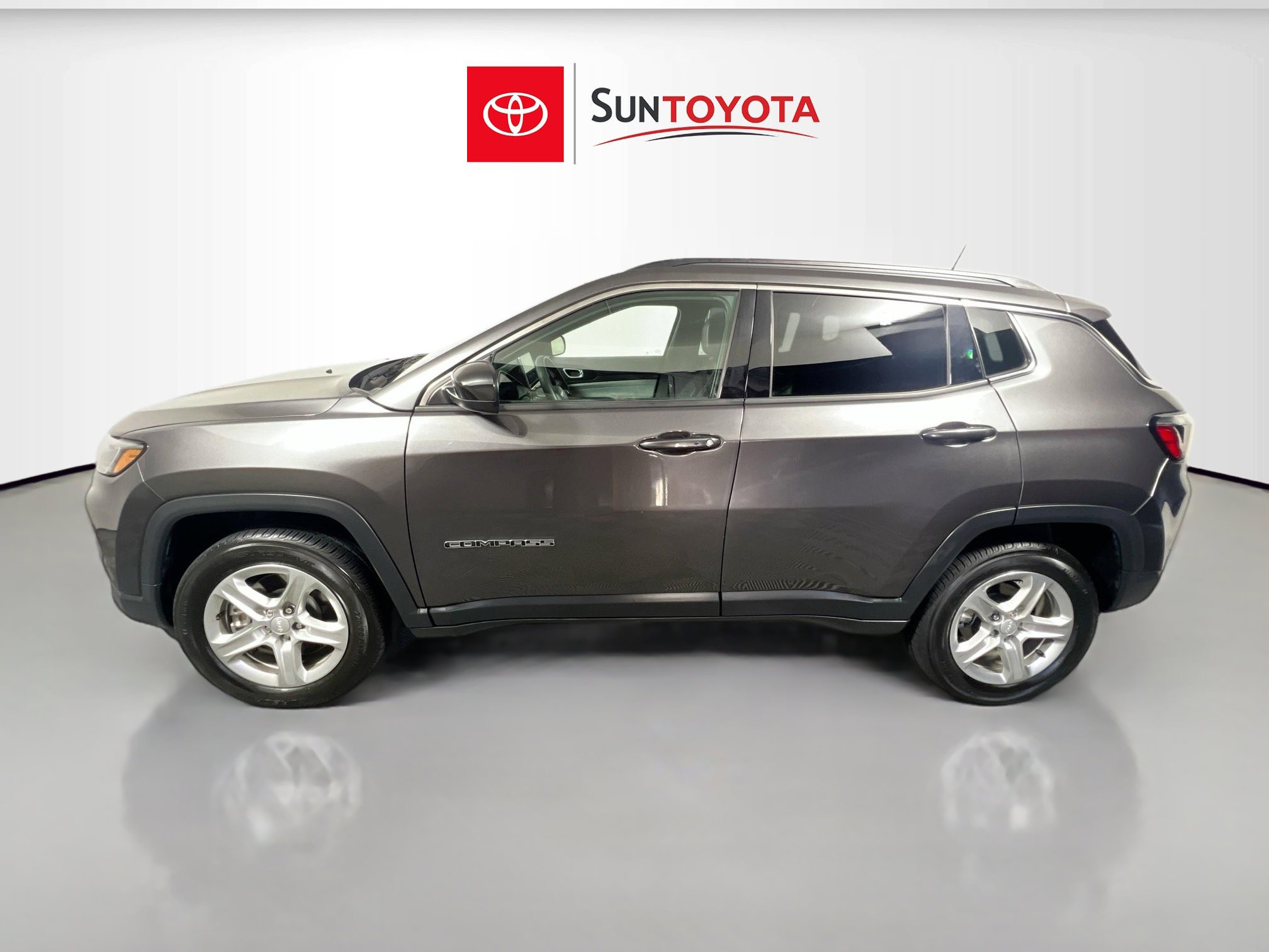 Used 2024 Jeep Compass Latitude image 7