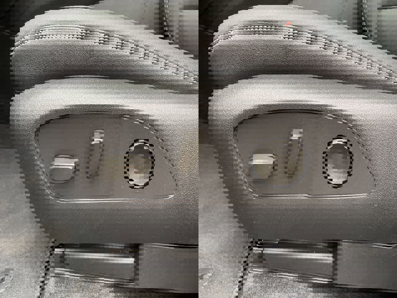 Used 2024 Chevrolet Blazer EV LT AWD/4WD image 14