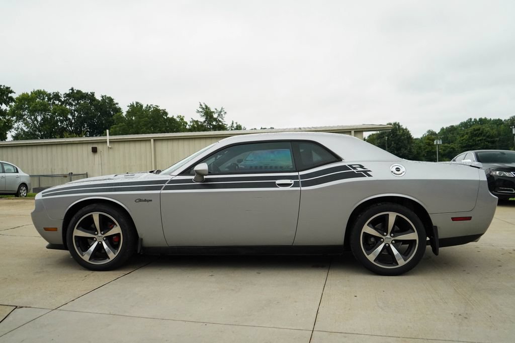 Used 2014 Dodge Challenger R/T RWD image 24