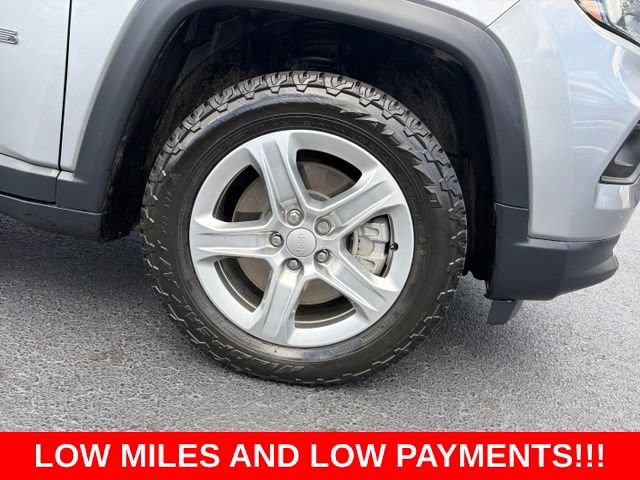 Used 2023 Jeep Compass Latitude AWD/4WD image 8