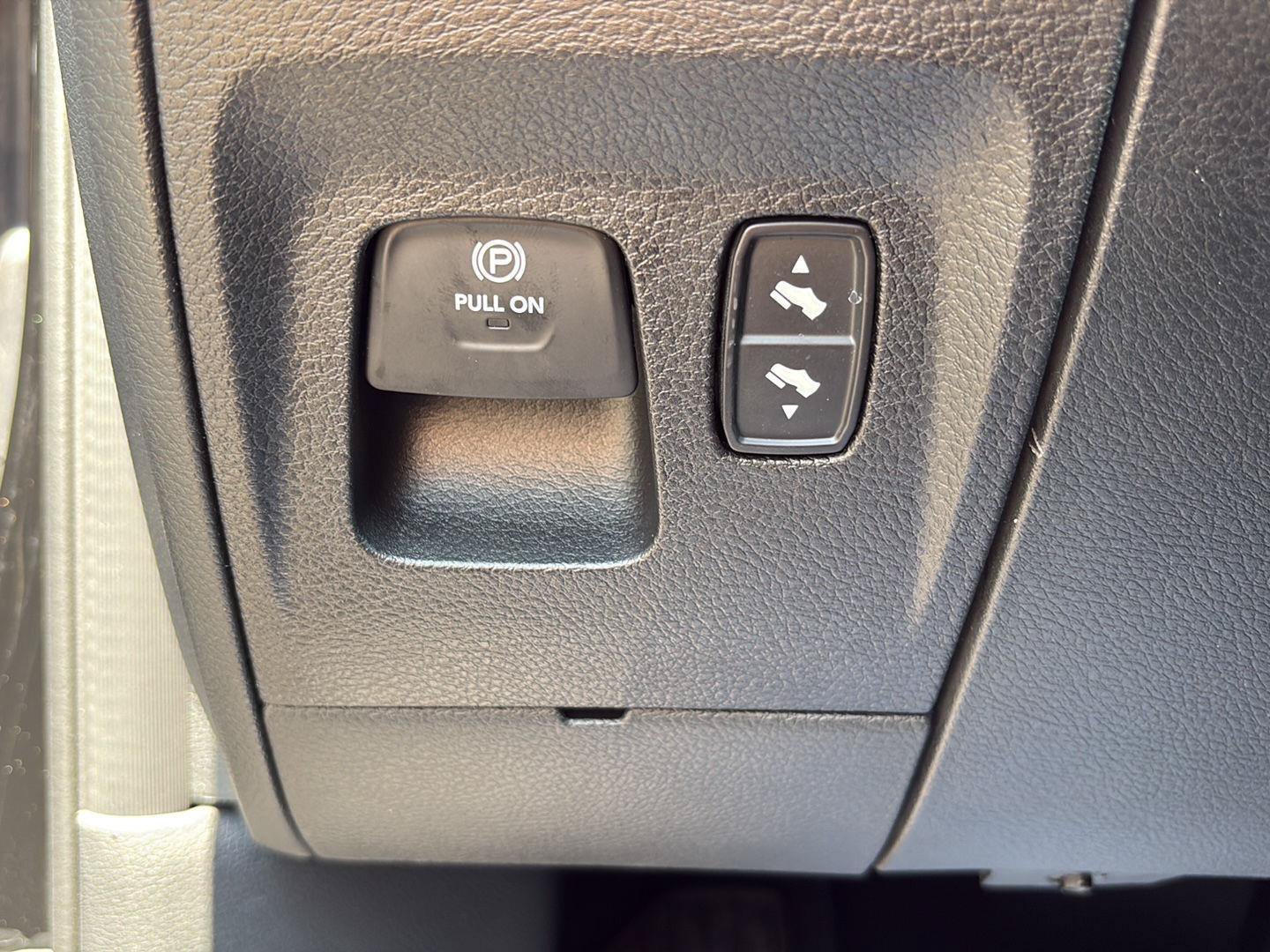 New 2026 RAM 1500 Big Horn AWD/4WD image 9