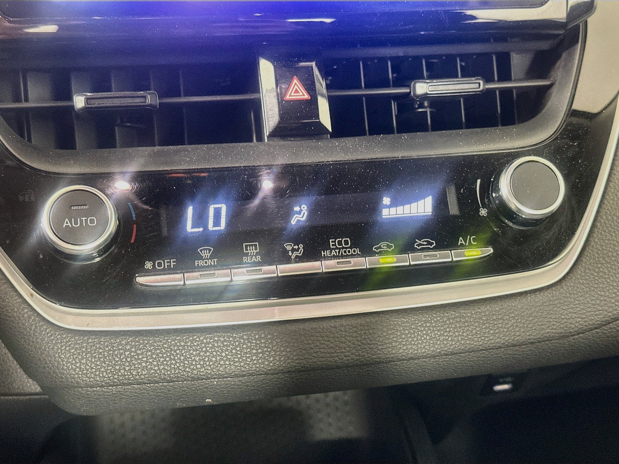 Used 2024 Toyota Corolla LE FWD image 23