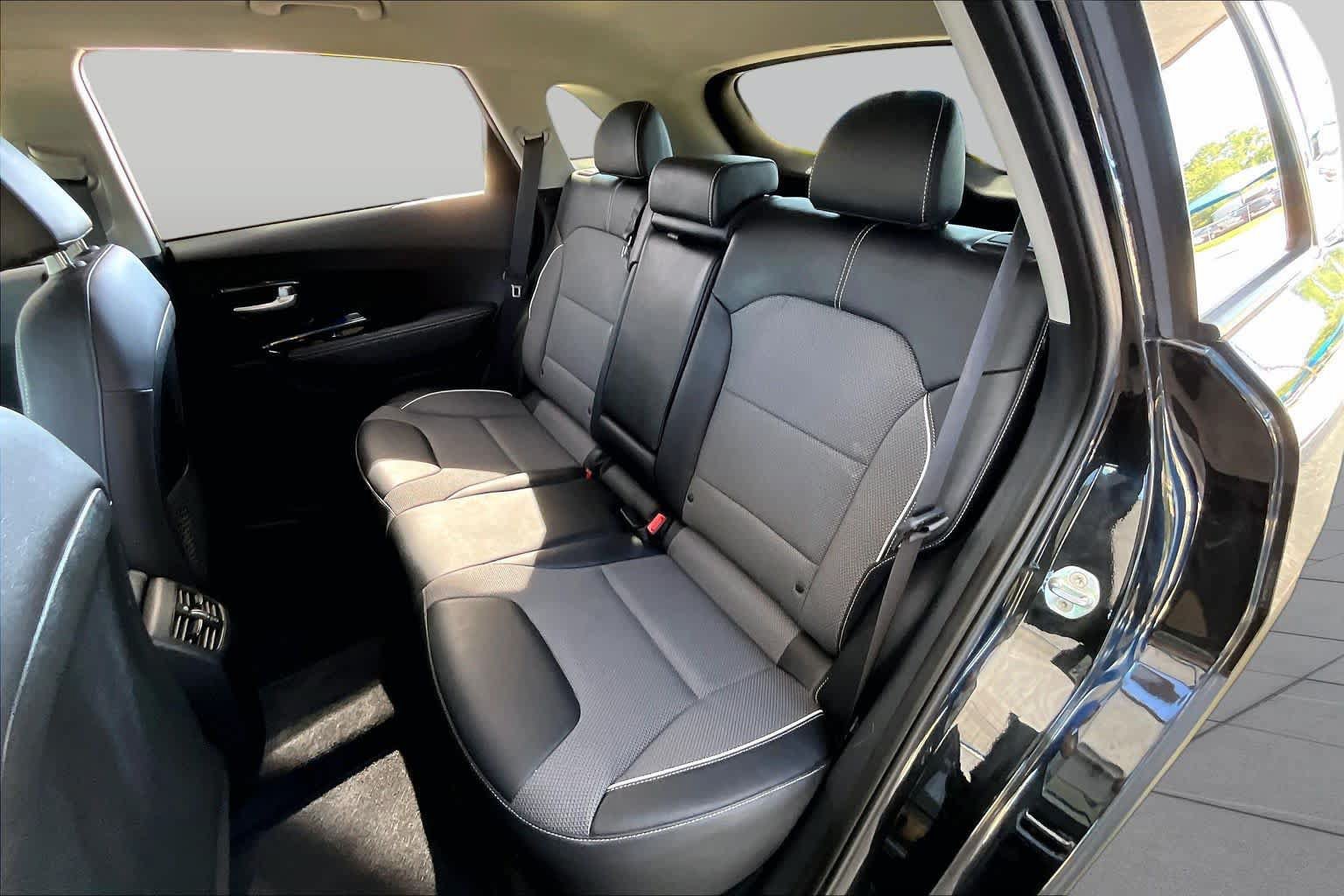 Used 2022 Kia Niro EX FWD image 20