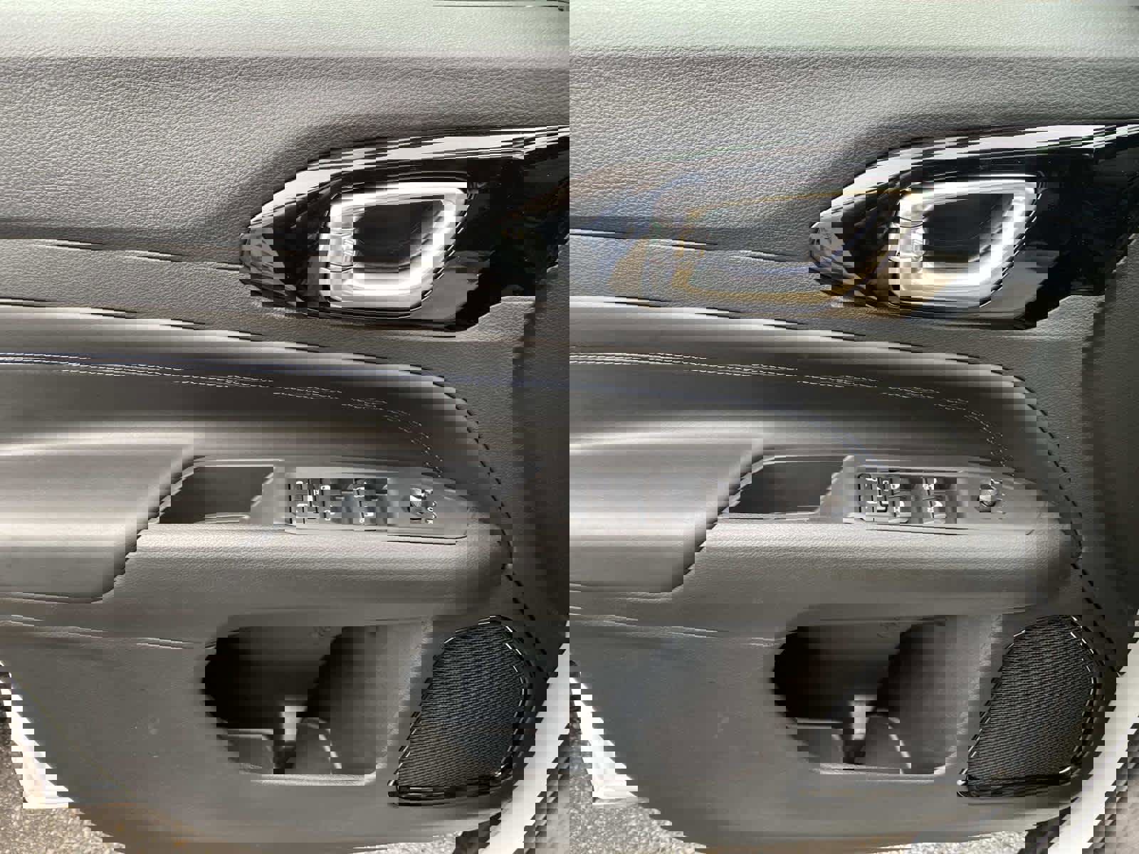 New 2026 Jeep Compass Limited image 16